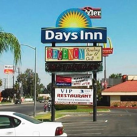 Days Inn By Wyndham Bakersfield Exterior photo